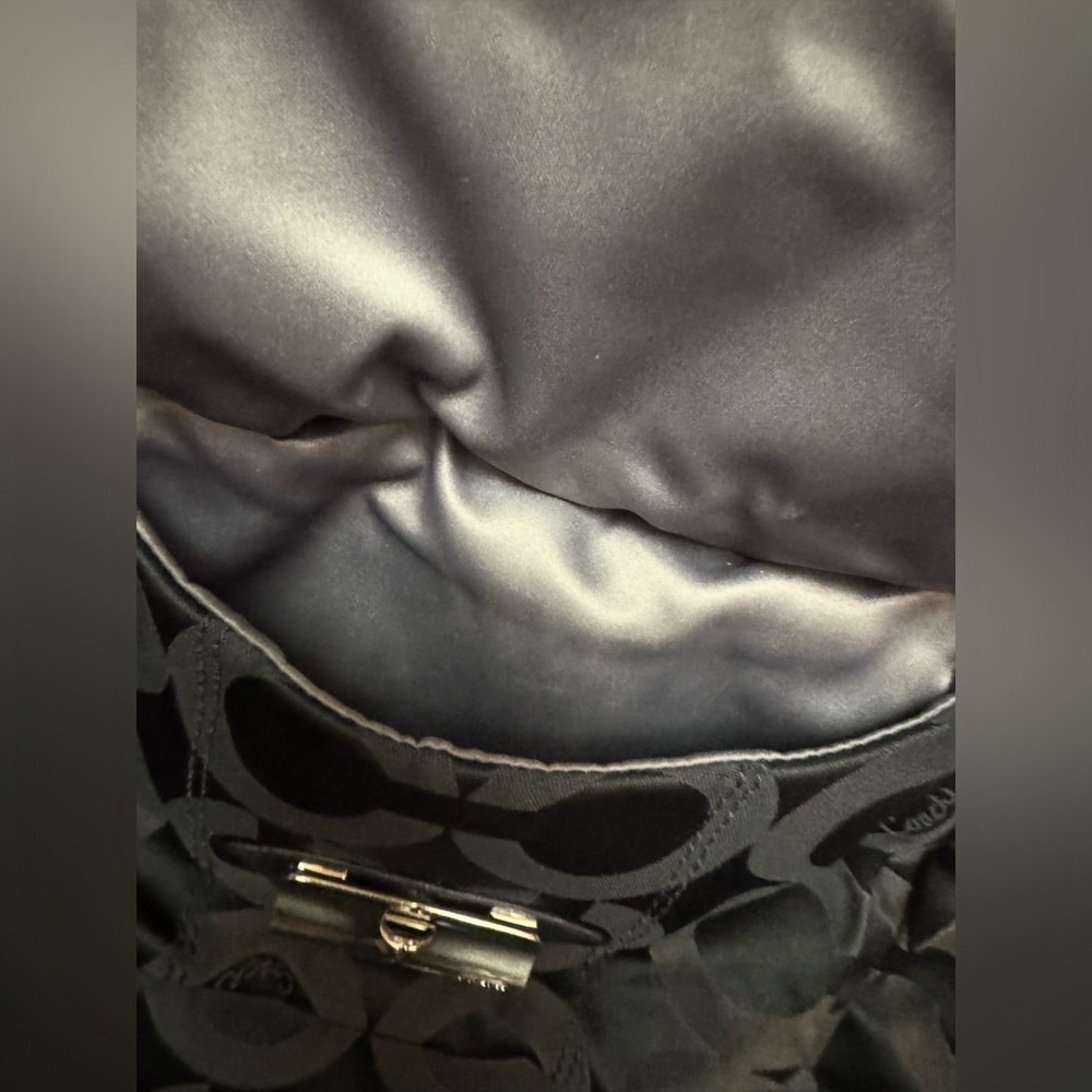 Authentic Coach Signature Nylon Shoulder Bag - Picture 4 of 14